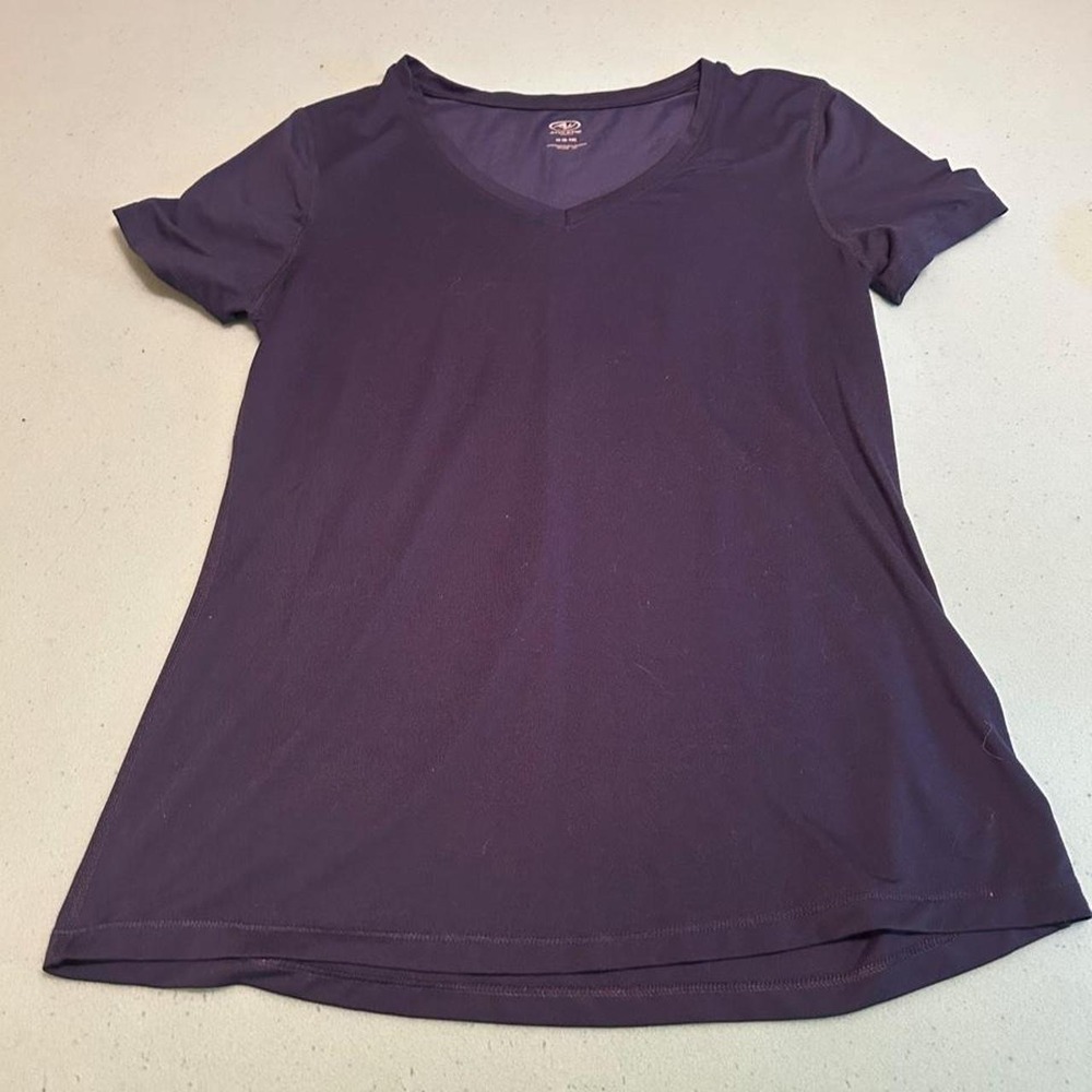 blue t shirt
